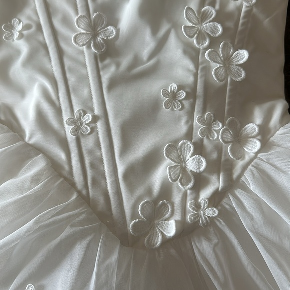 Justina Playsuit from Babyboo - Picture 3 of 6